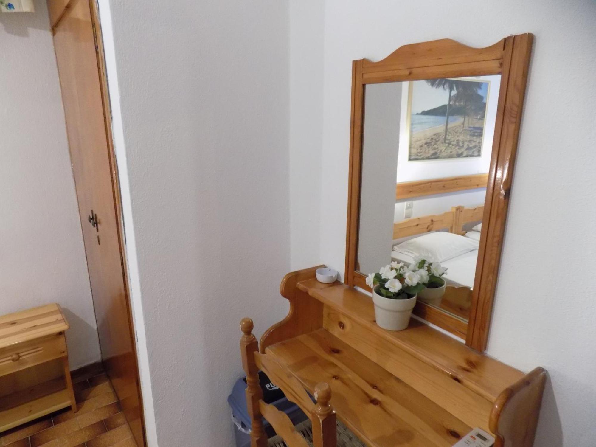 Pensionmargaritakotroniskiathos Bagian luar foto